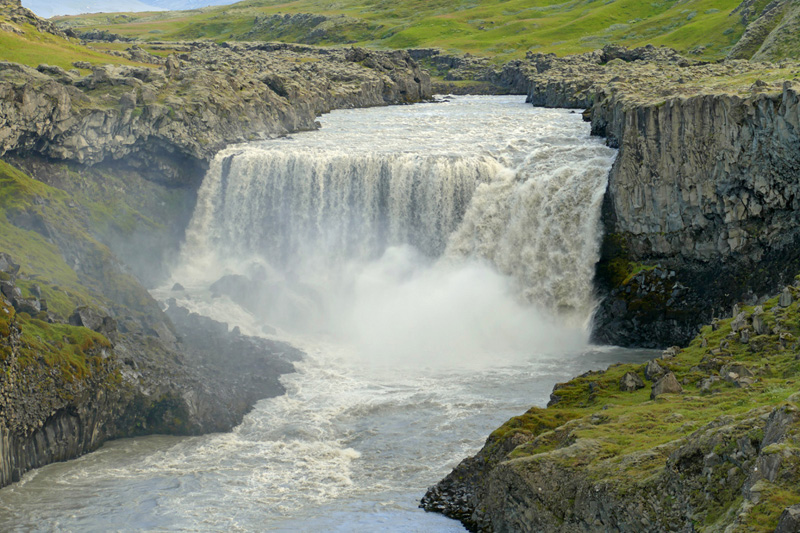 Gufufoss in der Djupadalur